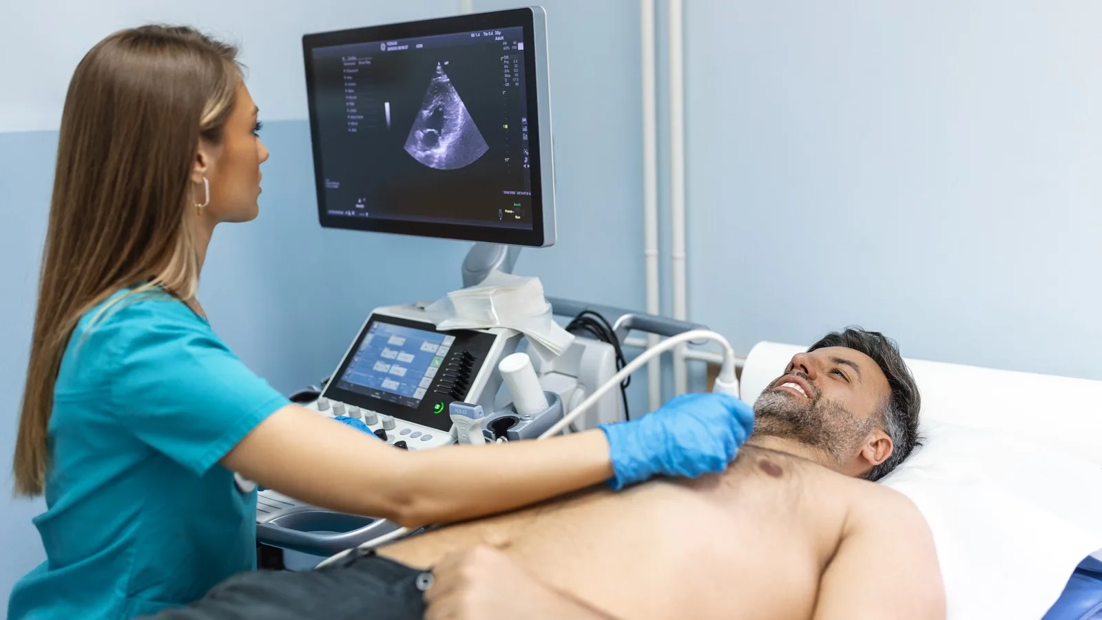 ¿Qué médico trata dolor en el pecho en Querétaro?